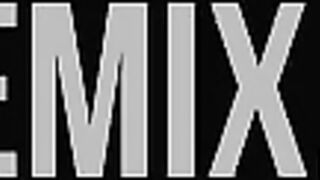 Arienne Mandi, Sepideh Moafi yağmurda öpüşüyor - The L Word: Generation Q