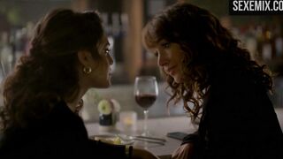 Sepideh Moafi Cafe Kiss – Das L-Wort: Generation Q