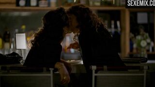 Sepideh Moafi Cafe Kiss – Das L-Wort: Generation Q