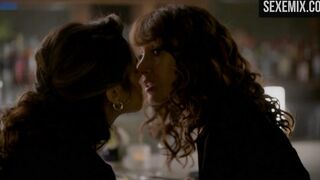 Sepideh Moafi Cafe Kiss – Das L-Wort: Generation Q