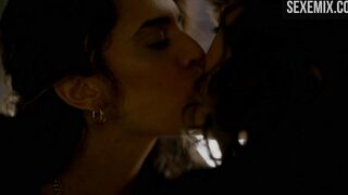 Sepideh Moafi Cafe Kiss – Das L-Wort: Generation Q