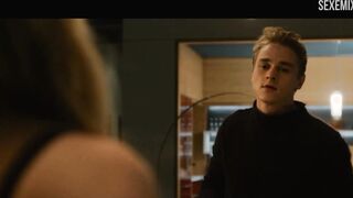 Ben Hardy verführt Sidney Sweeney - The Voyeurs
