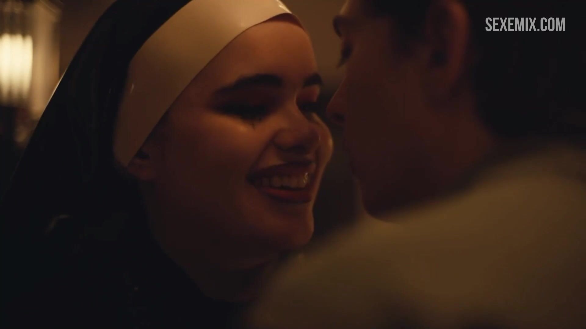 Barbie Ferreira gets cunnilingus in a bathroom, scene - Euphoria