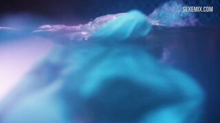 Zendaya Haight, Hunter Schafer si bacia sott'acqua - Euphoria