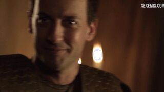 Viva Bianca показала обнаженную грудь и киску в Спартаке