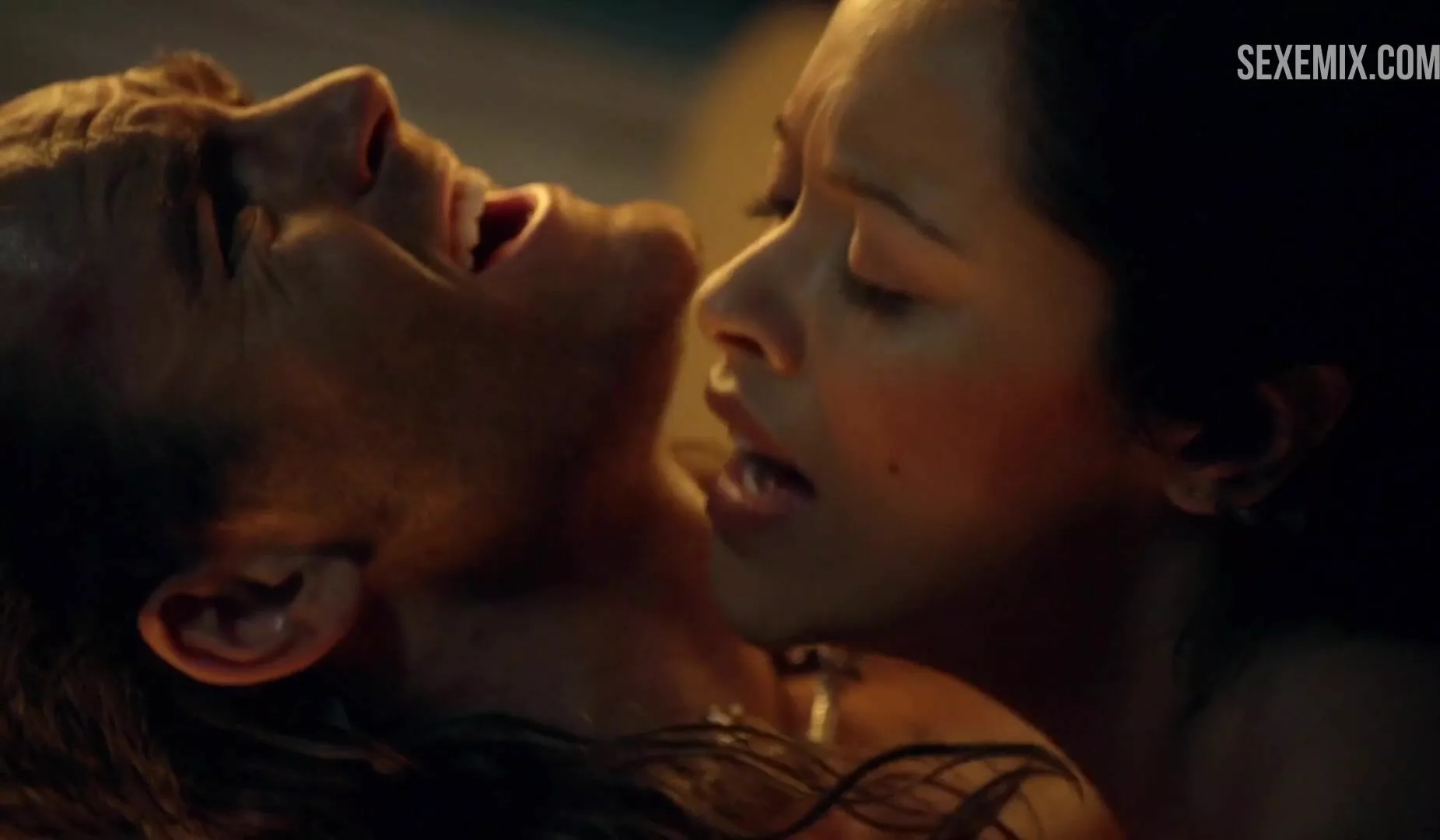 Marisa Ramirez fa sesso con Gannicus, in - Spartacus