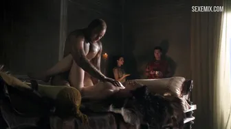 La schiava Jessica Grace fa sesso con un gladiatore, scena in Spartacus