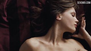 Scène de sexe de Marine Vacth dans - Jeune et belle
