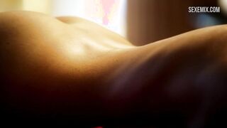 Carlee Baker und Anya Monzikova Lesbenmassageszene in Femme Fatales