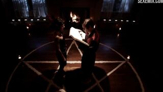 Nicole Moore Cowgirl Sex scena in Femme Fatales