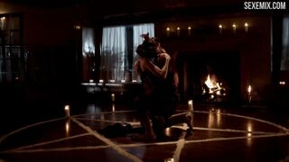 Nicole Moore Cowgirl Sex scena in Femme Fatales