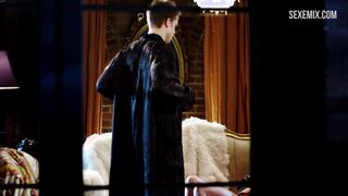 Scena del seno sexy del valzer di Jasmine in Femme Fatales