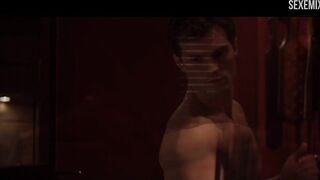 Связанная Дакота Джонсон трахается в постели, сцена из фильма Пятьдесят оттенков серого