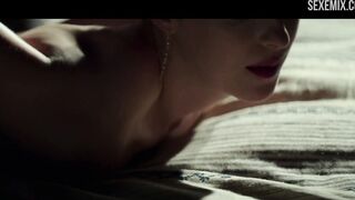 Дакота Джонсон трахается в карнавальном костюме, сцена в Fifty Shades Darker