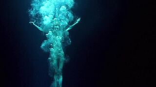 La migliore scena di nudo di Rebecca Romijn in Femme Fatale