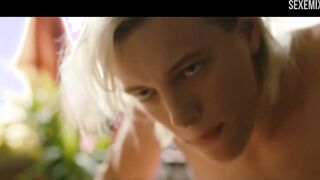 Mayko Nguyen lesbica, scena con strapon in Below Her Mouth