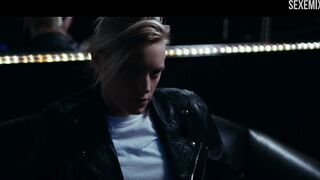 Andrea Stefancikova грудь, Лесбийская сцена в Below Her Mouth