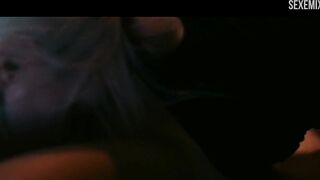 Erika Linder Strapon-Fickszene unter ihrem Mund