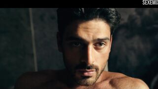 Anna Maria Sieklucka Göğüsleri, 365 Günde Soyunma Sahnesi / Dni