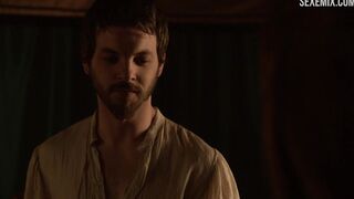 Natalie Dormer enseña los pechos, escena de Juego de Tronos