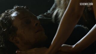 Sesso con le carezze di Charlotte Hope e Stephanie Blacker, scena di Il Trono di Spade