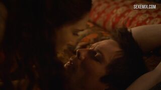 Carice van Houten vaquera, escena de Juego de Tronos