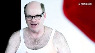 Руби О. Фи в сексуальных джинсовых шортах, сцена в Polar