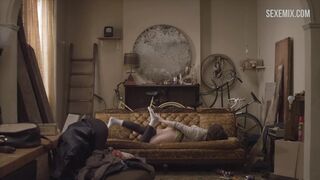 Scène en levrette de Lena Dunham dans Girls