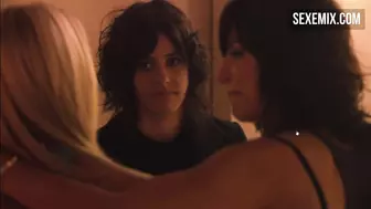 Katherine Moennig (Shane) Üçlü - kelime