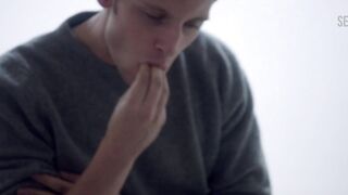 Плачущая утка для Шарлотты Генсбур, сцена в Нимфоманка: Том II