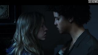 Sydney Sweeney Cowgirl-Sex, Szene in Nocturne 2020