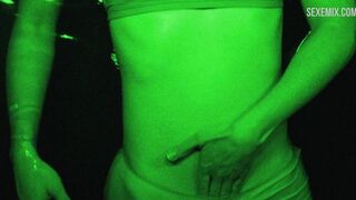 Sook-Yin Lee si masturba nell'acqua, scena di Shortbus