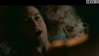 Cowgirl Karla Crome sexe en vol, scène dans Carnival Row