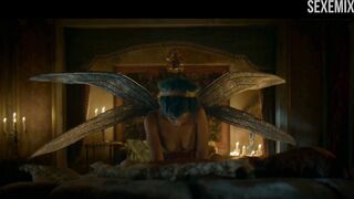 Cowgirl Karla Crome sexe en vol, scène dans Carnival Row