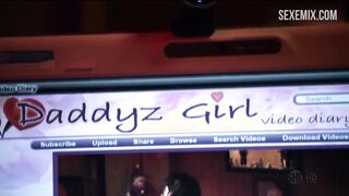 Laura Wiggins cowgirl sex on webcam, сцена в Shameless