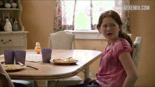 Emma Greenwell went into the kitchen without panties, scene in Shameless