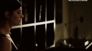 Labina Mitevska posizione di equitazione molto bella, scena nel film 9:06