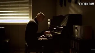 Labina Mitevska très belle position de chevauchée sexuelle, scène dans le film 9:06