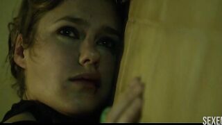 Jessica Grabowski yerdeki tuvalette seks yapıyor, 8-Ball'daki sahne