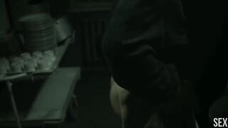 Monika Dorota nos mostra seus lindos peitos pressionados contra o vidro, cena em O Anjo Poderoso