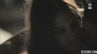 Sesso con Nadeshda Brennicke, scena sexy in 8 Uhr 28