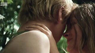 Fantine Harduin bellissimo momento sexy dal film Adoration