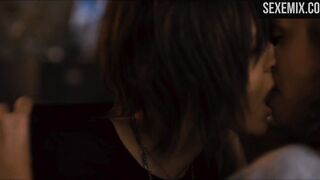 Scena lesbica di Katherine Moennig e Mercedes Masohn - The L Word: Generation Q