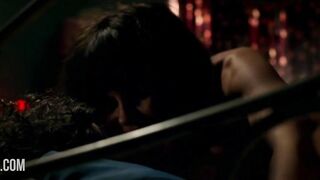 Paulina Albuquerque e Pally Siqueira momento sexy no filme Big Jato