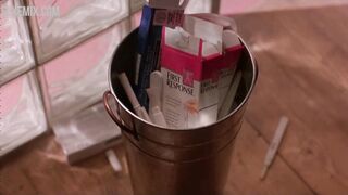 Hard Sex com Sadie Frost, cena em Rancid Aluminium