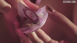 Daniella Wang nos muestra sus grandes y hermosas tetas, escena en Due West: Our Sex Journey (2012)