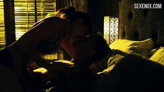 Джен Лилли секси, в черном лифчике и трусиках, сцена в фильме Злой Доктор (2018)