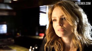 Dina Meyer gostosa em roupa íntima sexy, cena em Evil Doctor 2018