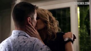 Dina Meyer gostosa em roupa íntima sexy, cena em Evil Doctor 2018