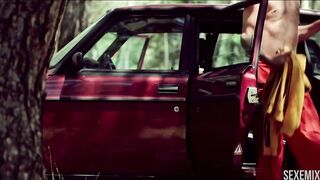 Amelie Daure zeigt ihren Arsch und Hintern, Szene in Fragments of a Standstill Journey 2012